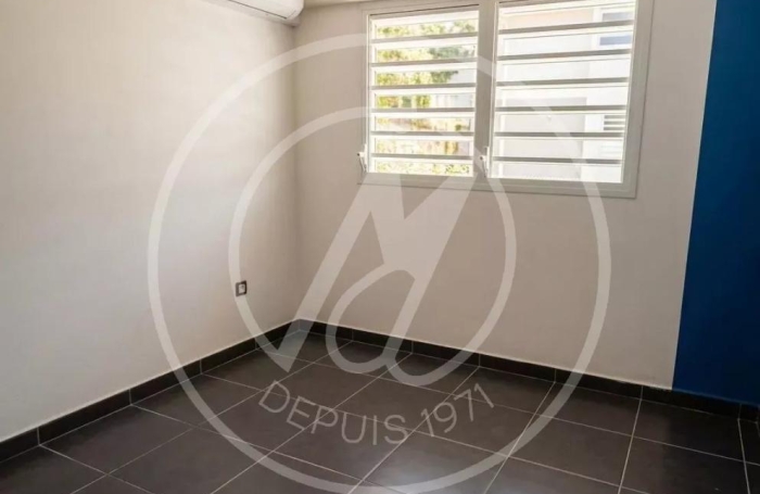 Vente Appartement 56.56m&sup2; 3 pièces Le Moule