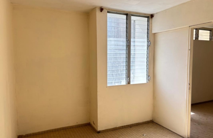 Vente Appartement 67.64m&sup2; 4 pièces Basse-Terre