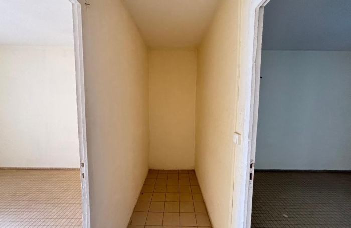 Vente Appartement 67.64m&sup2; 4 pièces Basse-Terre