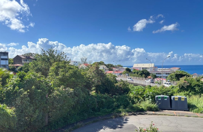 Vente Appartement 67.64m&sup2; 4 pièces Basse-Terre