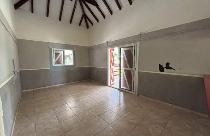 A VENDRE  Maison F3 + studio   Les Mangles, Petit-Canal
