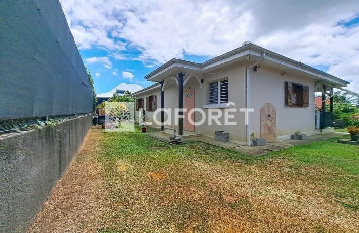 Vente Maison 90m&sup2; 4 pi&egrave;ces Lamentin