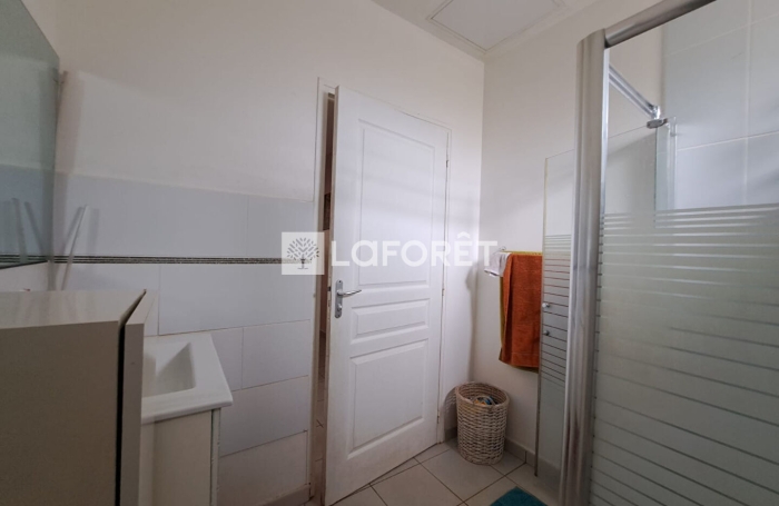 Vente Maison 90m&sup2; 4 pi&egrave;ces Lamentin