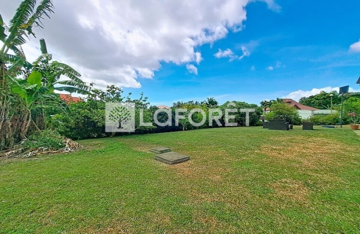 Vente Maison 90m&sup2; 4 pi&egrave;ces Lamentin