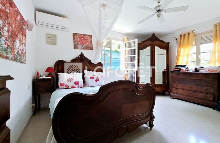 Vente Maison 197.15m&sup2; 6 pi&egrave;ces Saint Claude