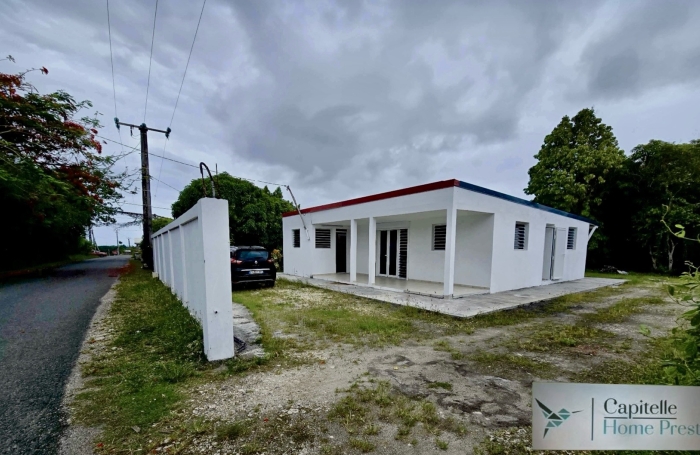Maison St Fran&ccedil;ois -110 M2 -640M2 Terrain