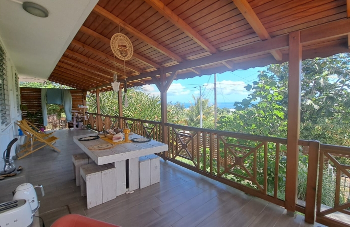 VILLA F5 MEUBLE AVEC PISCINE ET VUE MER