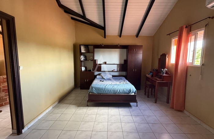 Vente Maison 193.85m&sup2; 6 pi&egrave;ces Sainte Anne