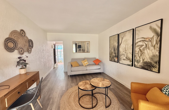 STUDIO - MARINA BAS DU FORT - TOUTES CHARGES INCUSES - CITERNE - RESIDENCE AVEC PISCINE