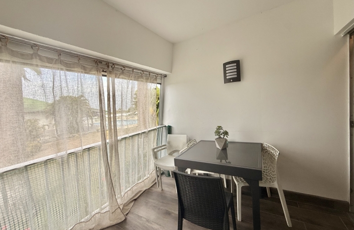 STUDIO - MARINA BAS DU FORT - TOUTES CHARGES INCUSES - CITERNE - RESIDENCE AVEC PISCINE