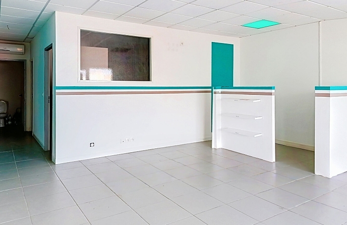 Location Bureaux 68m&sup2; Baie Mahault