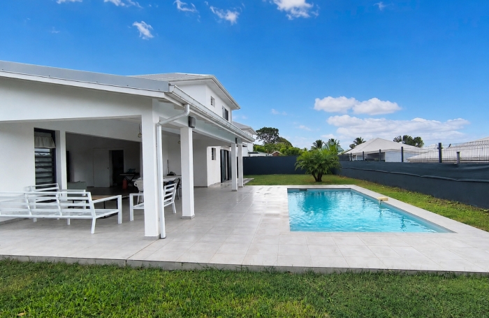 &Agrave; LOUER    villa moderne F5 avec piscine   PETIT-BOURG   Quartier La Grippi&egrave;re