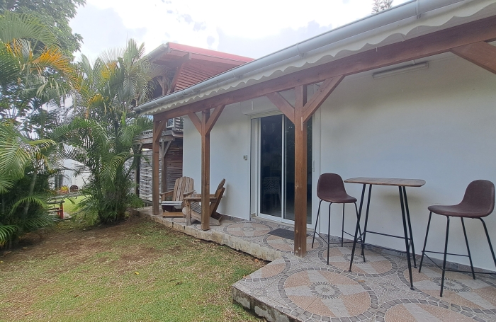 STUDIO meubl&eacute; en rez-de-jardin