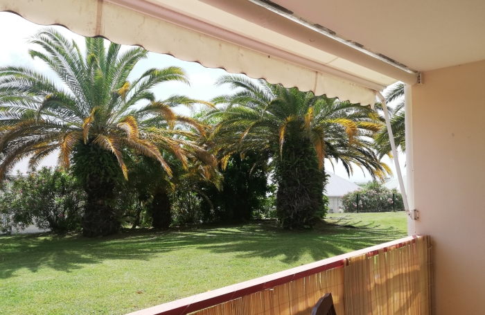 SAINT-CLAUDE - Appartement Type T3  Meubl&eacute; -Terrasse -Piscine collective
