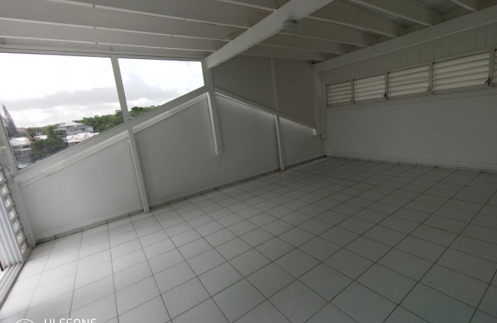 Location Appartement 74m&sup2; 2 pièces Gosier