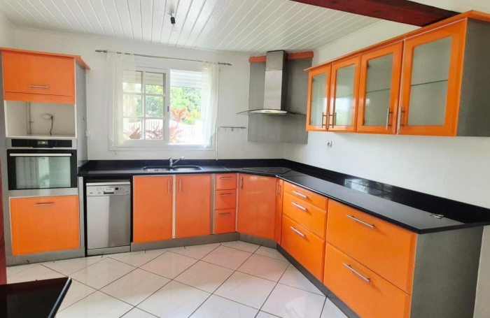 Location Maison 89.85m&sup2; 4 pièces Sainte Rose