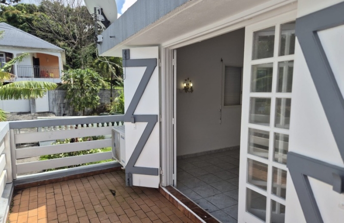 Vente Maison 144m&sup2; 7 pièces Gourbeyre