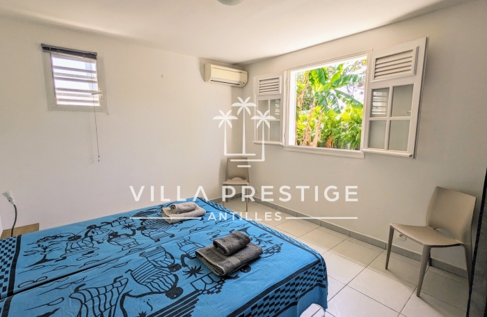 VILLA DE CHARME AVEC PISCINE ET GARAGE - CENTRE-VILLE SAINT-FRANCOIS