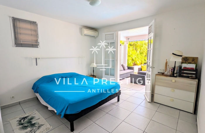 VILLA DE CHARME AVEC PISCINE ET GARAGE - CENTRE-VILLE SAINT-FRANCOIS