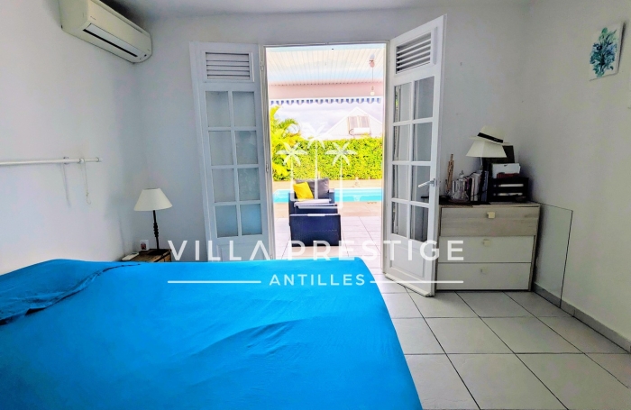 VILLA DE CHARME AVEC PISCINE ET GARAGE - CENTRE-VILLE SAINT-FRANCOIS