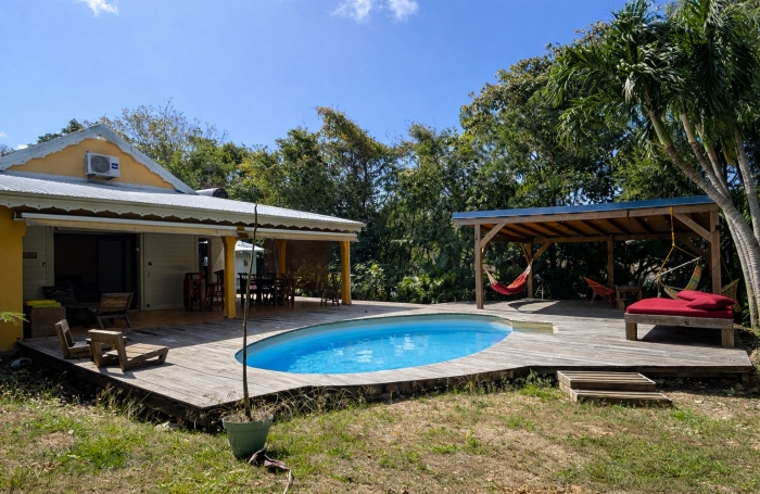 Maison de charme avec piscine et vaste espace ext&eacute;rieur