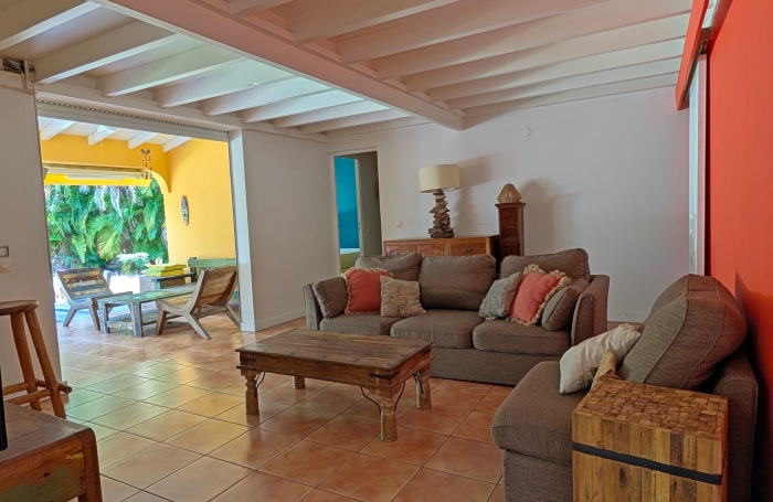 Maison de charme avec piscine et vaste espace ext&eacute;rieur