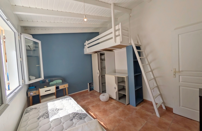 Maison de charme avec piscine et vaste espace ext&eacute;rieur