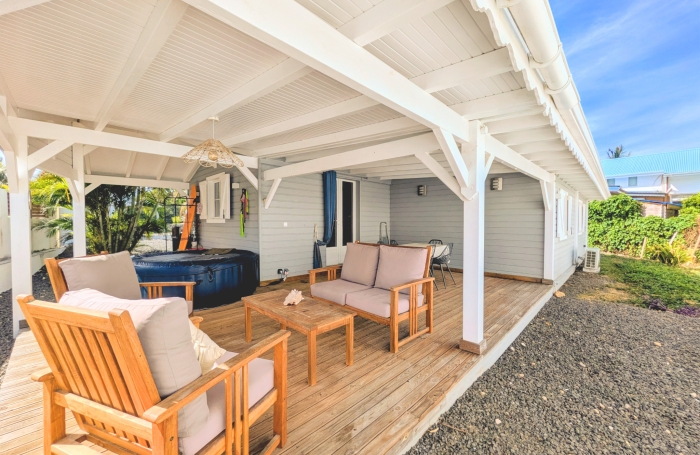 EXCLUSIVIT&Eacute;   VILLA CREOLE 3 CHAMBRES AVEC JACUZZI - LE MOULE