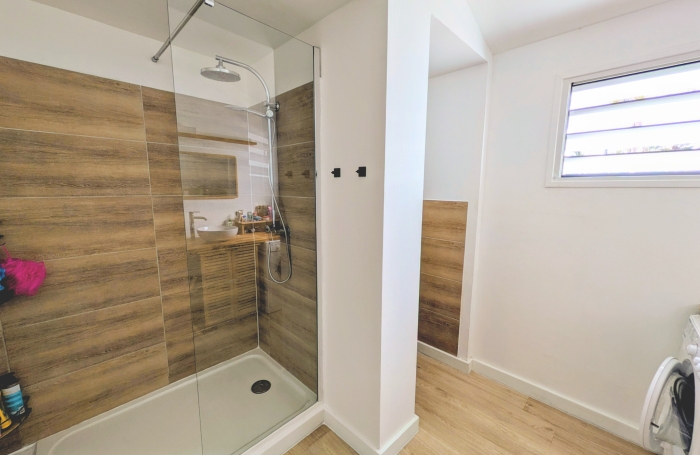 EXCLUSIVIT&Eacute;   VILLA CREOLE 3 CHAMBRES AVEC JACUZZI - LE MOULE