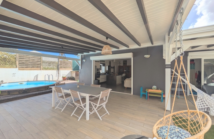 VILLA MODERNE 3 CHAMBRES PISCINE GISSAC