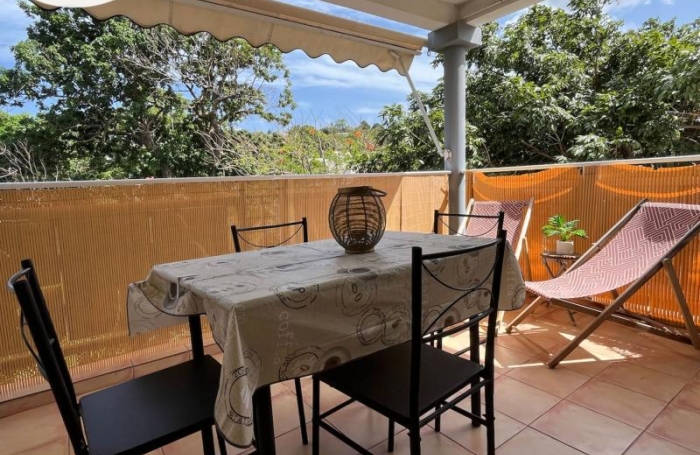 Vente Appartement 27.35m&sup2; 1 pièce Gourbeyre