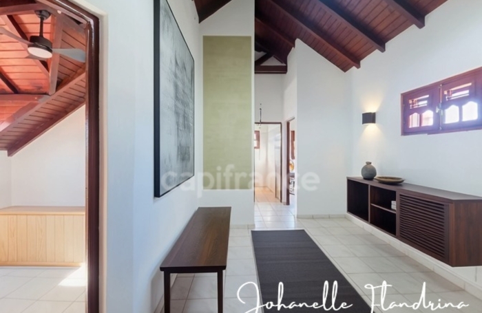 Vente Local commercial 230m&sup2; 9 pièces Les Abymes