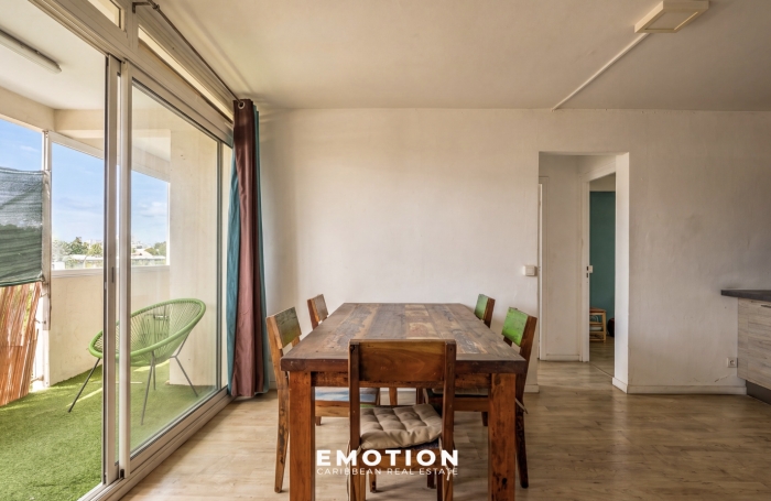 Appartement T3   64 m2 + terrasse Les Abymes