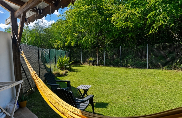 Immeuble de rapport au Gosier P&eacute;rinet   3 duplex lou&eacute;s   Terrain 2020 m2   Rentabilit&eacute; attractive