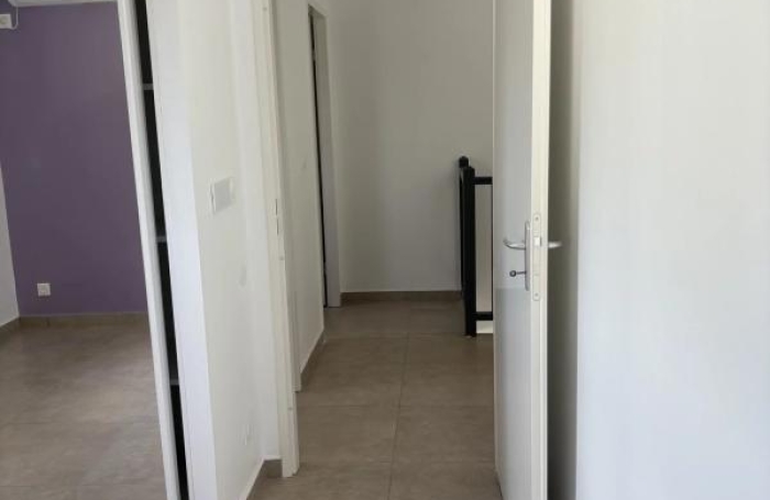 Location Maison 95.62m&sup2; 4 pièces Gosier