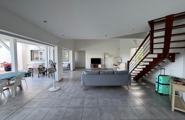 Location Maison 176m&sup2; 5 pièces Sainte Anne