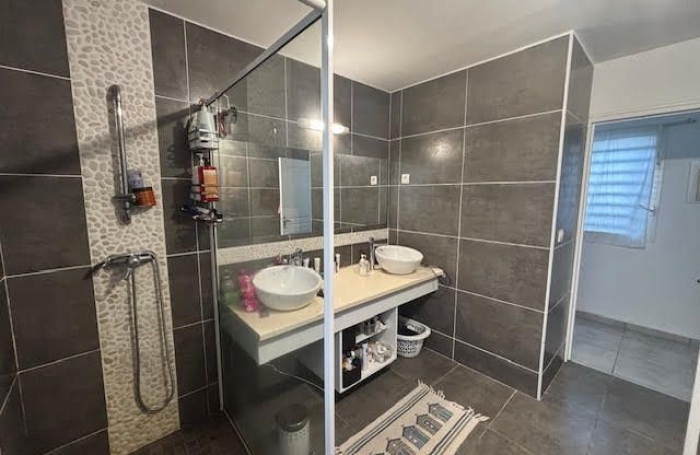 Location Maison 176m&sup2; 5 pièces Sainte Anne