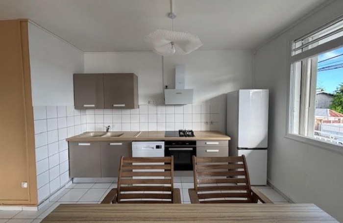 Location Appartement 77m&sup2; 3 pièces Sainte Anne
