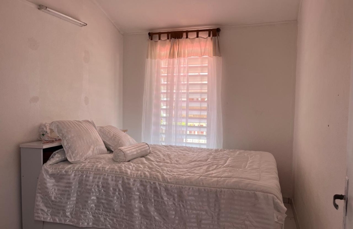 BASSE-TERRE - Maison familiale T 5 avec studio ind&eacute;pendant