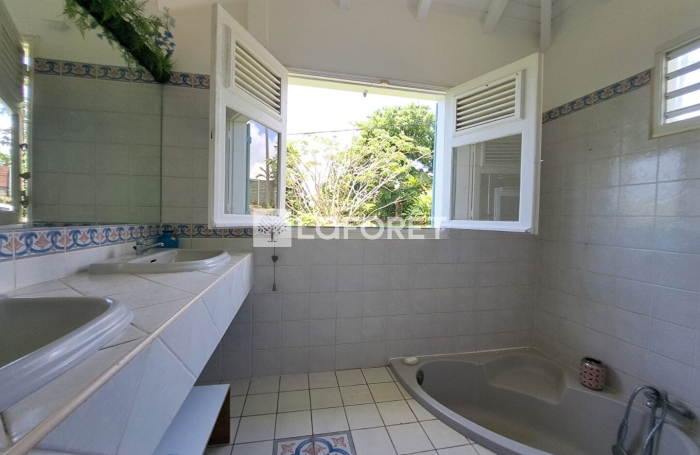 Vente Maison 136m&sup2; 4 pi&egrave;ces Goyave