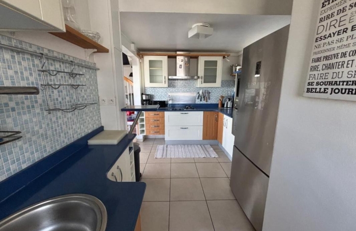Location Appartement 109.44m&sup2; 4 pièces Pointe-&agrave;-Pitre