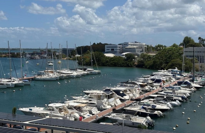 Location Appartement 109.44m&sup2; 4 pièces Pointe-&agrave;-Pitre