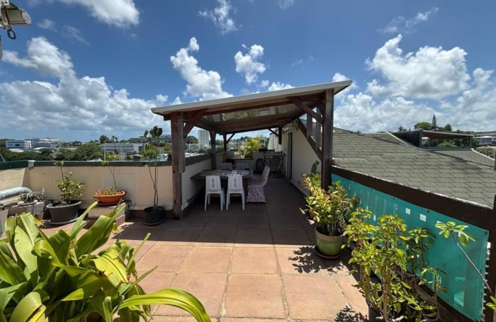 Location Appartement 109.44m&sup2; 4 pièces Pointe-&agrave;-Pitre