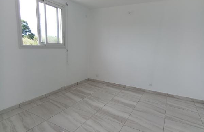 Location Maison 75m&sup2; 4 pièces Sainte Anne