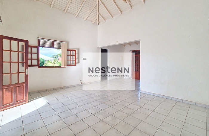 Vente Maison 160m&sup2; 8 pi&egrave;ces Lamentin