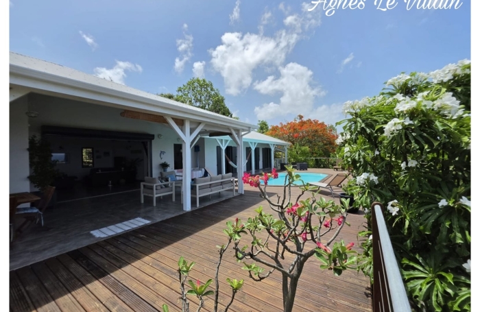 Vente Maison 140m&sup2; 5 pièces Bouillante