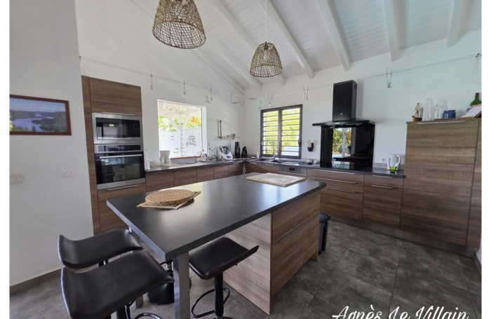Vente Maison 140m&sup2; 5 pièces Bouillante