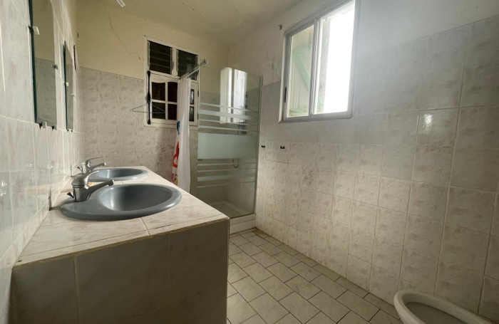 Vente Maison 417m&sup2; 16 pi&egrave;ces Anse-Bertrand