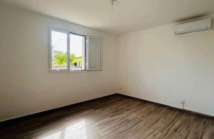 Location Maison 118.63m&sup2; 4 pièces Petit-Canal