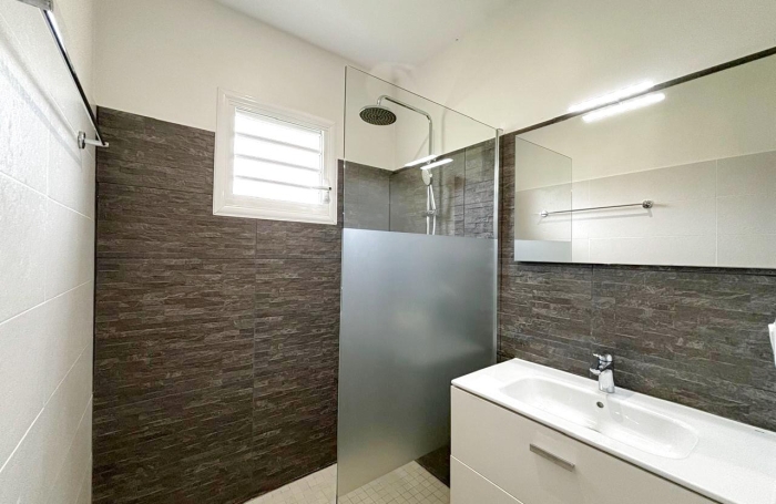Magnifique villa 4 pi&egrave;ces situ&eacute;e aux Abymes - LONGFORT IMMOBIIER